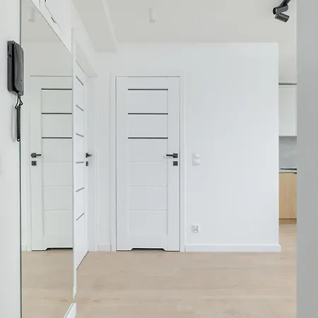 Charming With A Balcony In By Renters